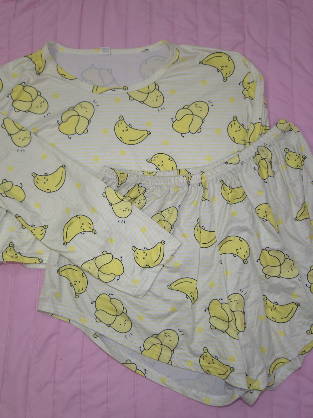 Women’s Yellow Banana Print Pajama Set - Cute Two-Piece Sleepwear